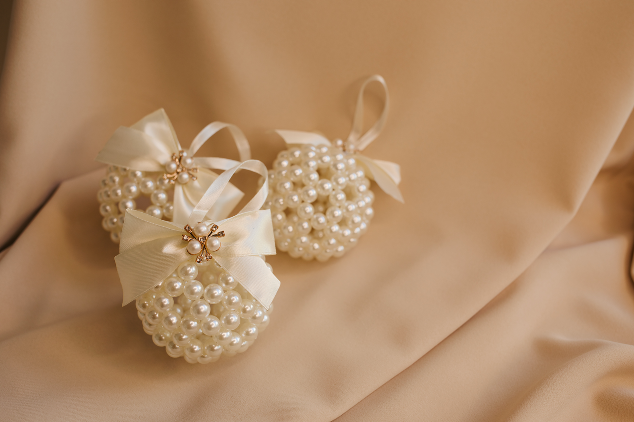 nan – handcrafted pearl ornament with silver details, gift‑ready by Rivolini.