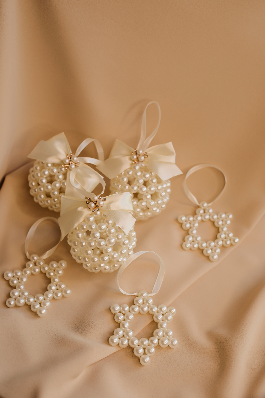 nan – handcrafted pearl ornament with silver details, gift‑ready by Rivolini.