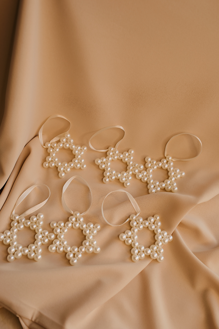 nan – handcrafted pearl ornament with silver details, gift‑ready by Rivolini.